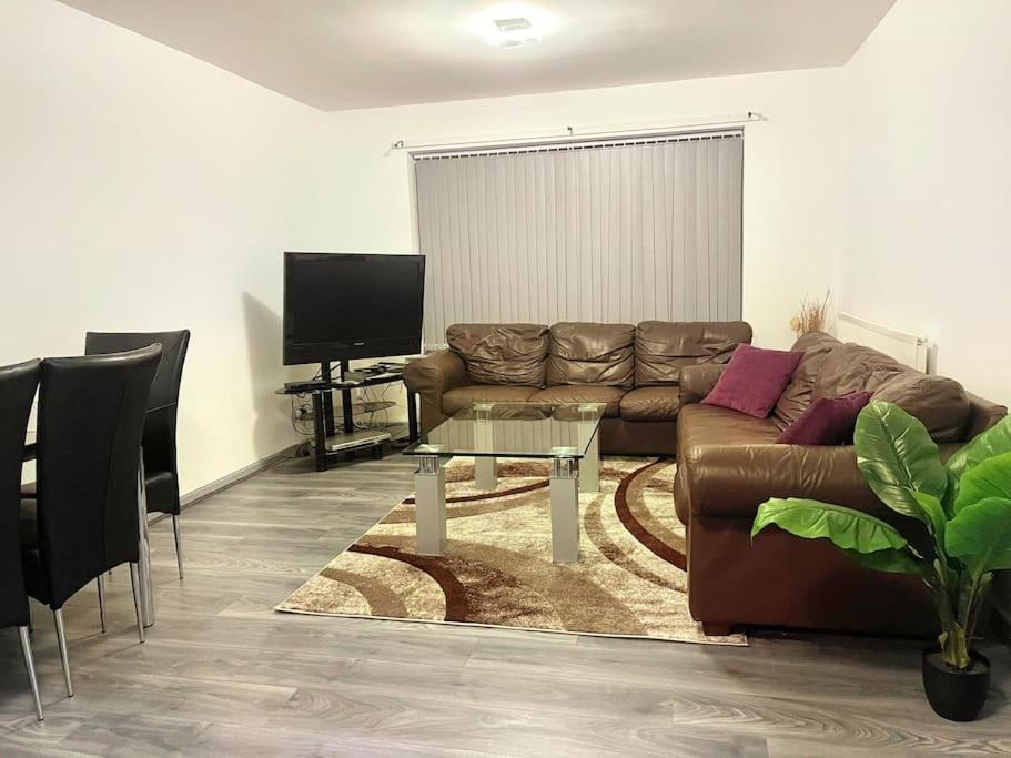 Lovely 3 Bed Ground Floor Apartment Near Qe Hospital Harborne Birmingham New Exterior foto