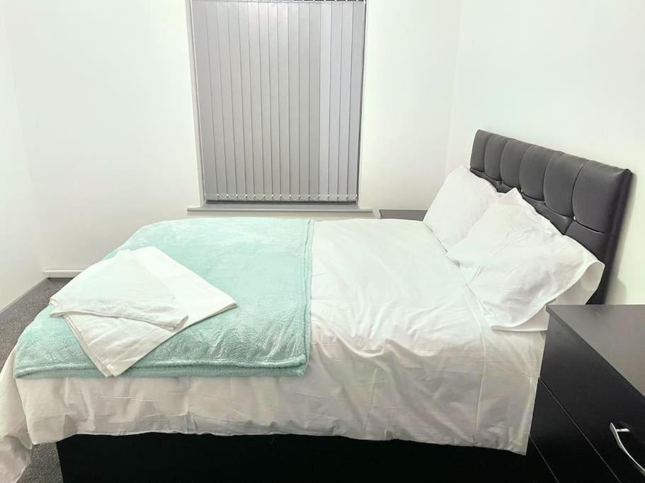 Lovely 3 Bed Ground Floor Apartment Near Qe Hospital Harborne Birmingham New Exterior foto